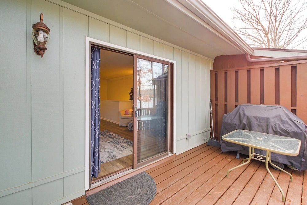Lake Desoto Gem w/ Private Dock & Resort Perks