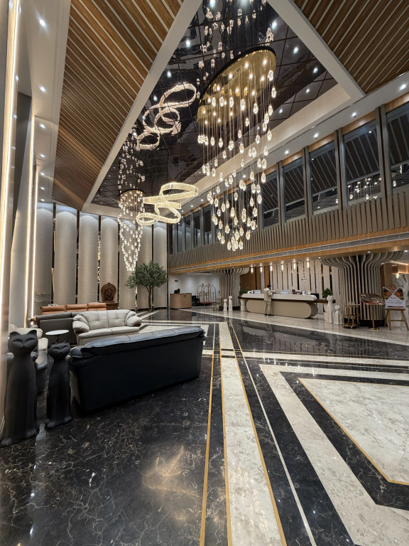 Hotel Ambition