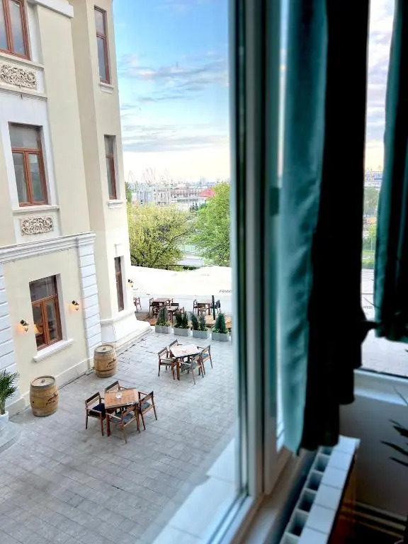 Piata Ovidiu 14