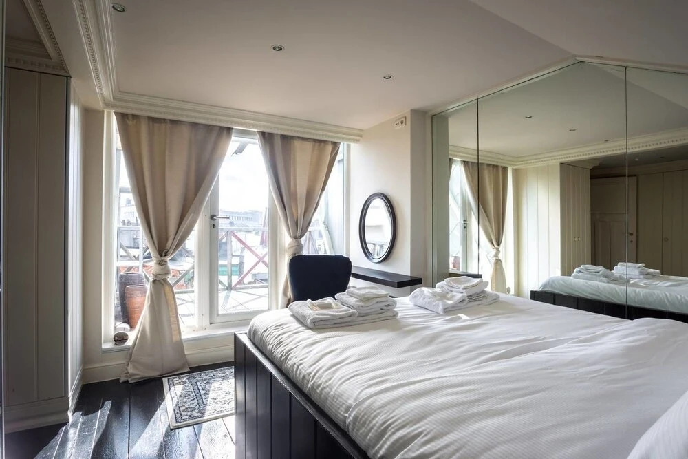 Grand American Penthouse 43