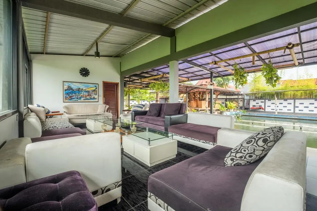 OYO 900 Villa Buleud