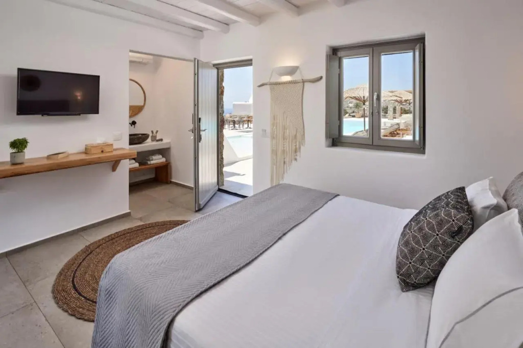 6 Bedroom Villa Azzuro in Mykonos - BLG 69222