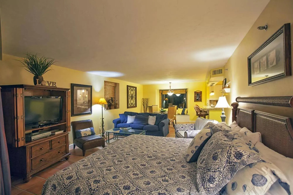 Beachside Towers at Sandestin by Panhandle Getaways