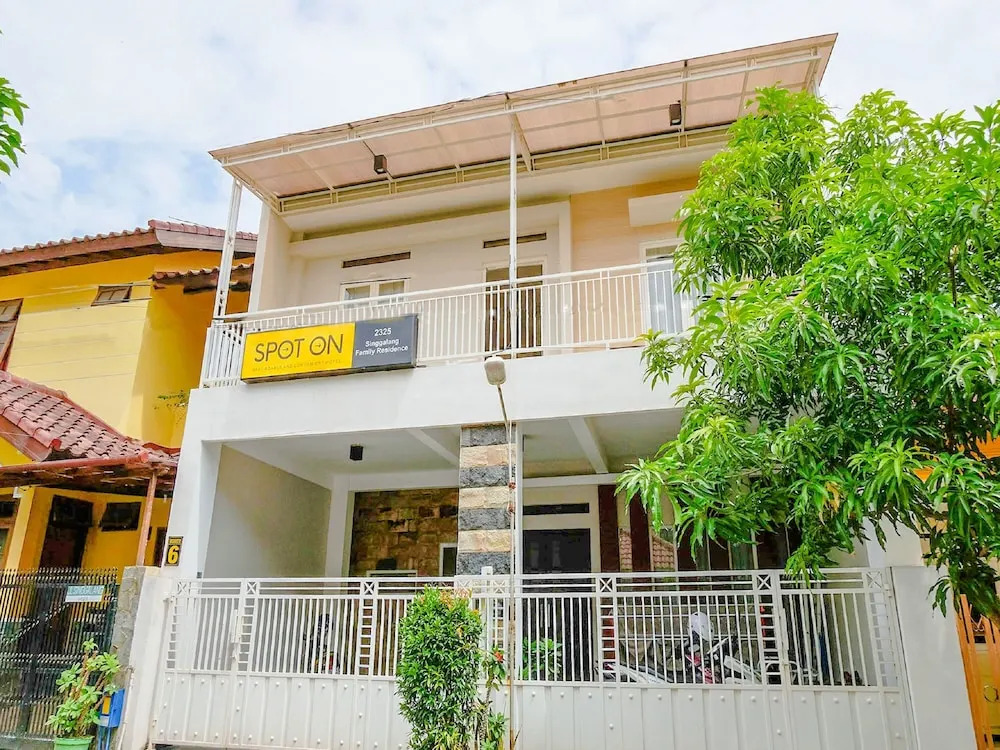 Singgalang Family Residence by OYO Rooms