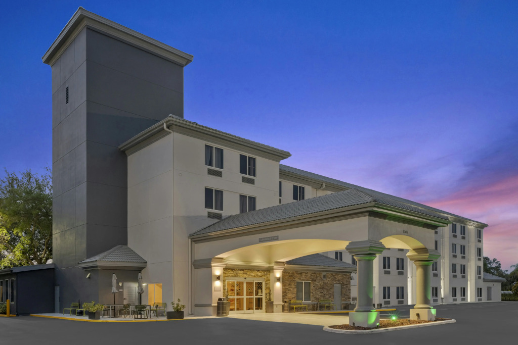 Spark by Hilton Orlando near SeaWorld
