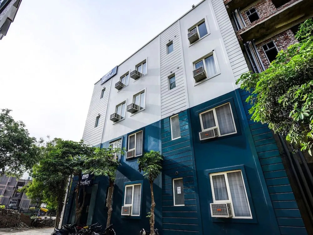 Silverkey Executive Stays 19653 Star Mall