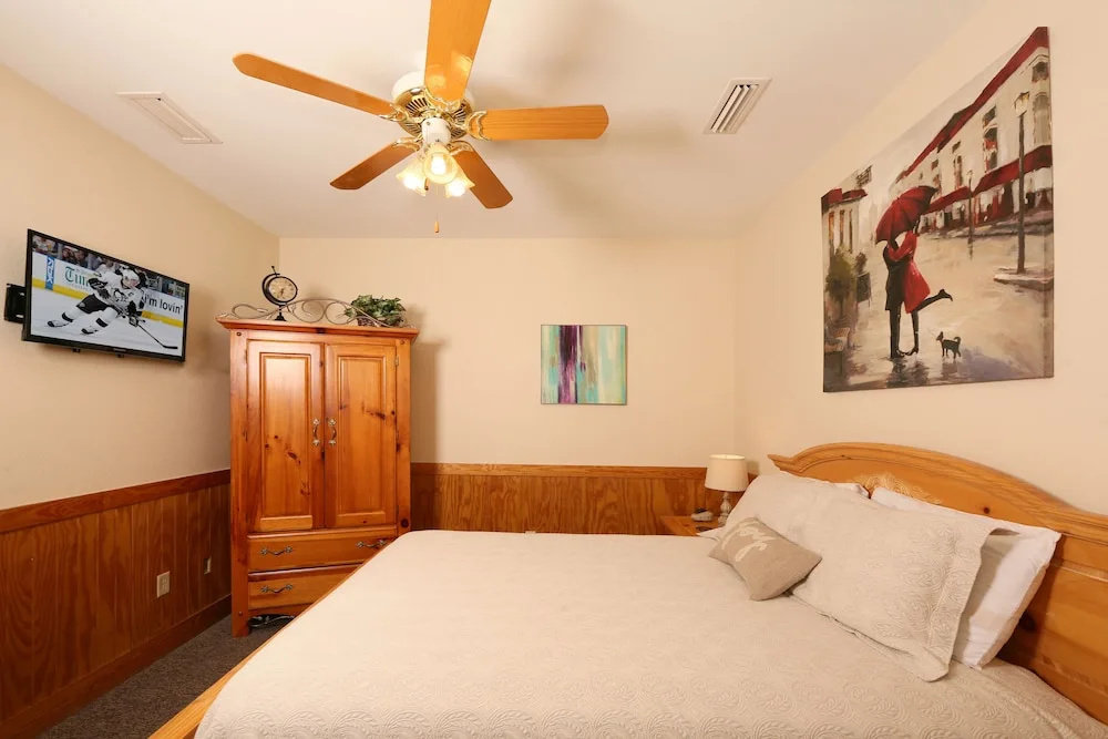 Ivy Falls 9 - Five Bedroom Chalet
