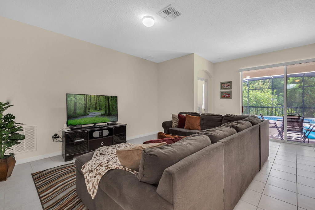 5 Bd 35 Ba Bella Vida 361 Lf