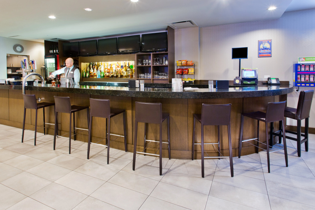 Holiday Inn Vancouver-Centre Broadway by IHG