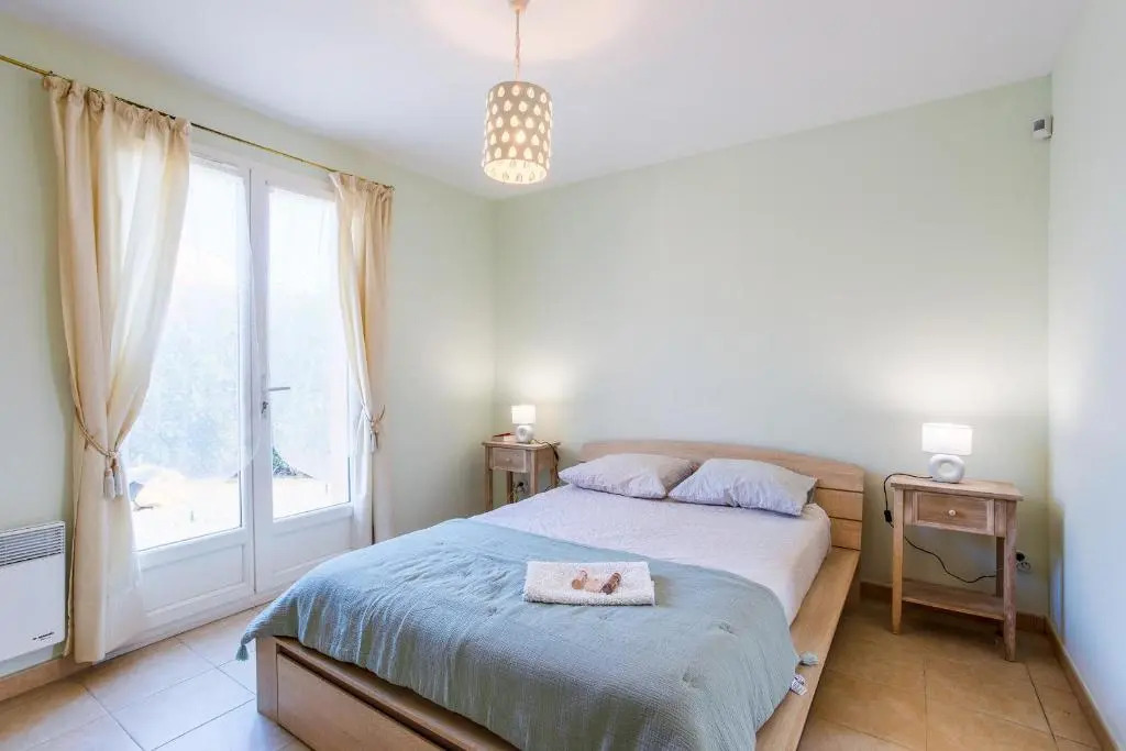 VILLA CLEMENTINIERS VI4266 By Riviera Holiday Home