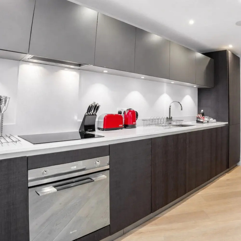 Roomspace Serviced Apartments - The Quadrant