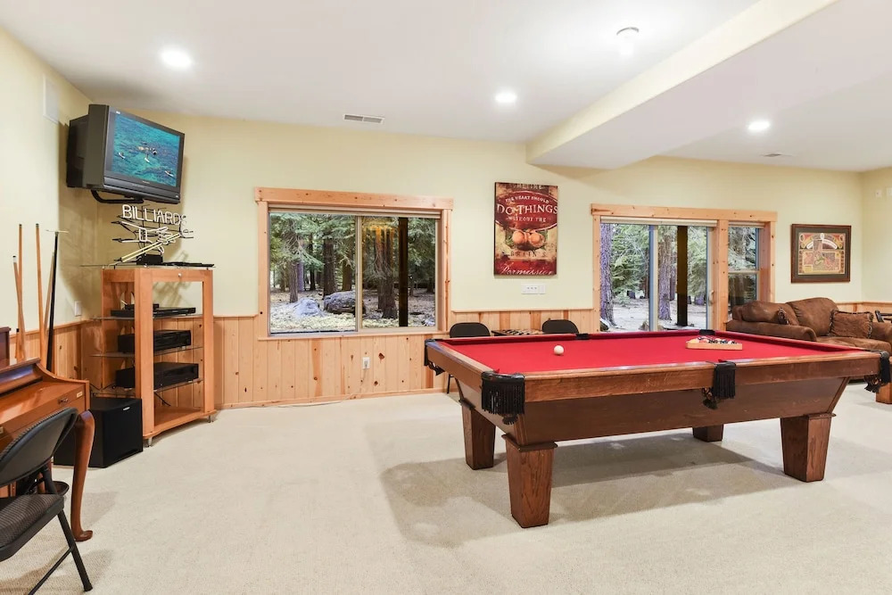 Luxe Mountain Haven In The Heart Of Tahoe Donner 3 Bedroom Home