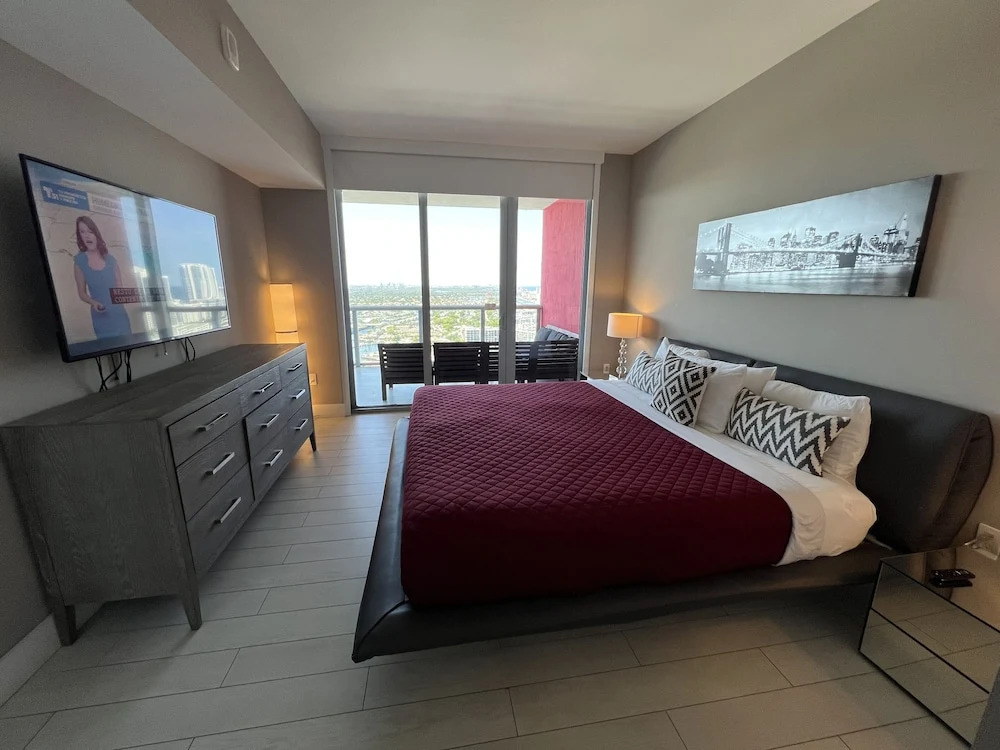Private Ocean Luxury Condos at Beachwalk Resort