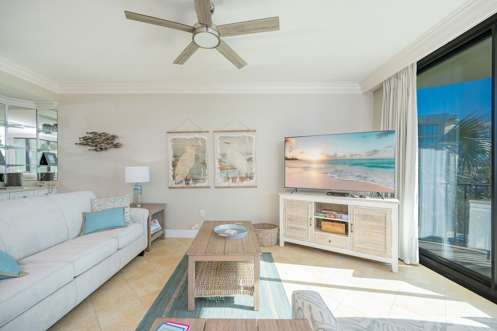 Phoenix On The Bay 1206 2 Bedroom Condo