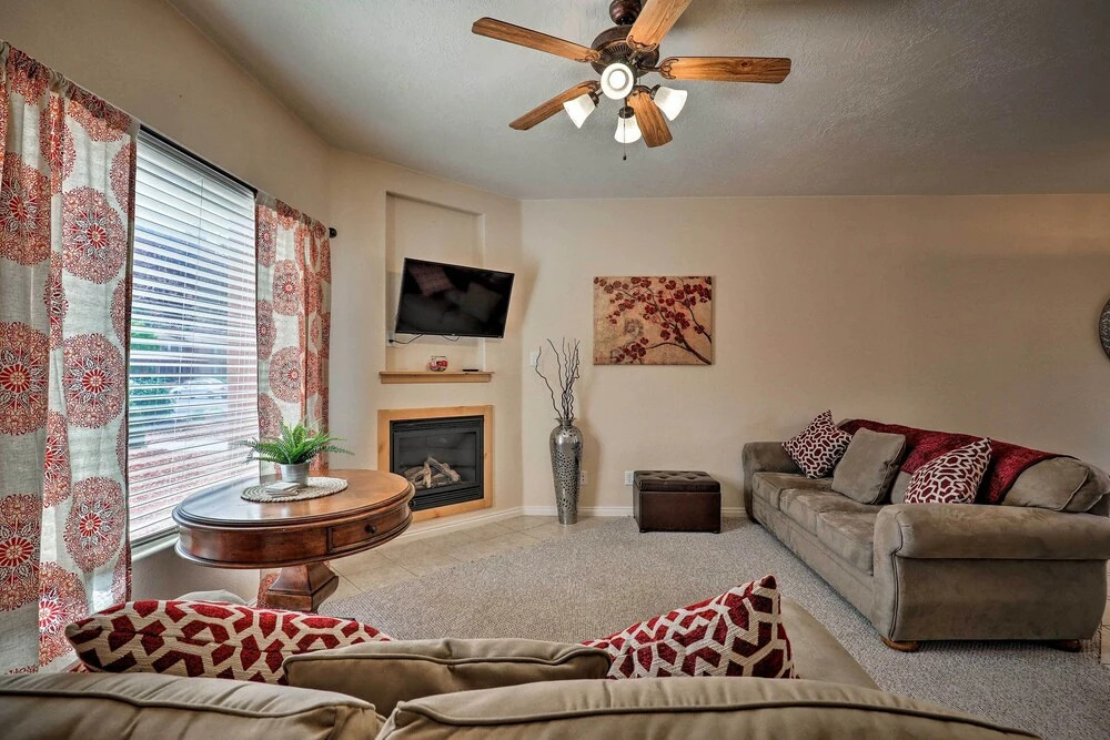 Kanab Condo w/ Pool & Patio, 30 Mi to Zion NP
