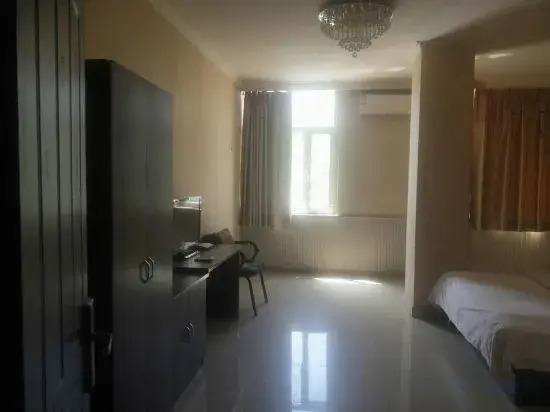 Green Island Hotel (Urumqi No.98 Middle School)