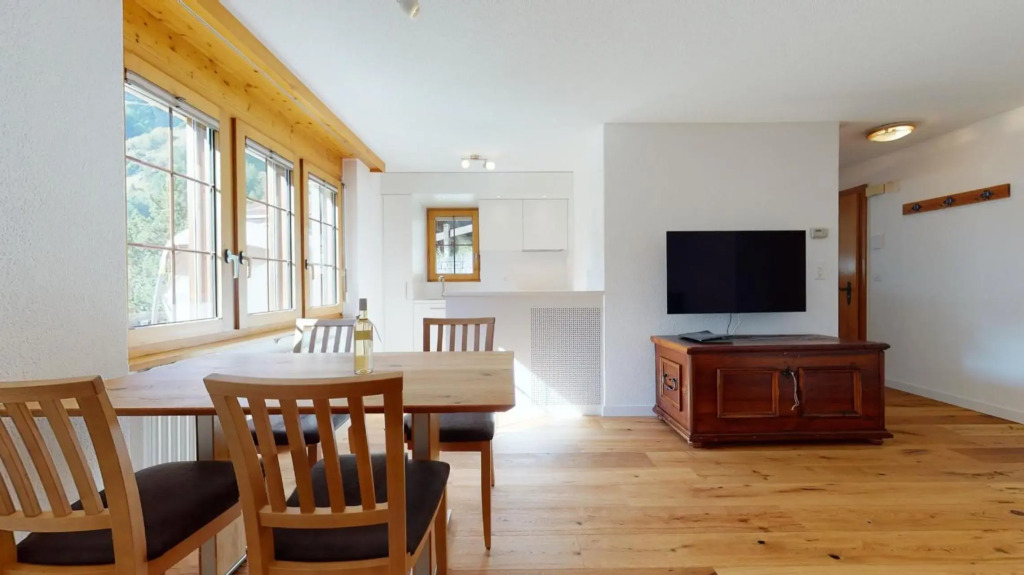 Splendid attic apartment with a south oriented balcony, Marietta #4