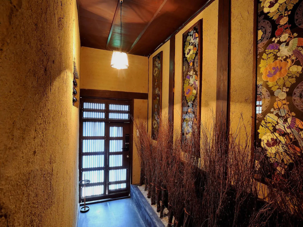 Theatre and Library Residence -Kyoto Imagumano-