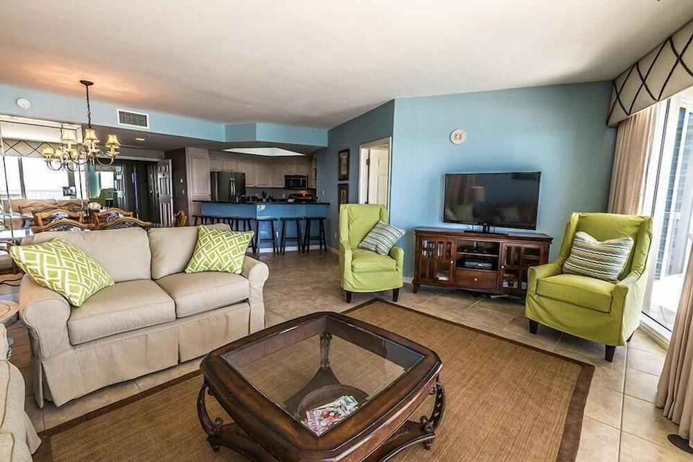 Beach Front Destination 3 Bedroom Holiday Home by Five Star Properties