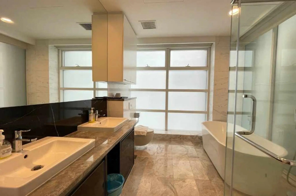 #1A Lovely 1 Bedroom Bath Tub Apartment SKY POOL