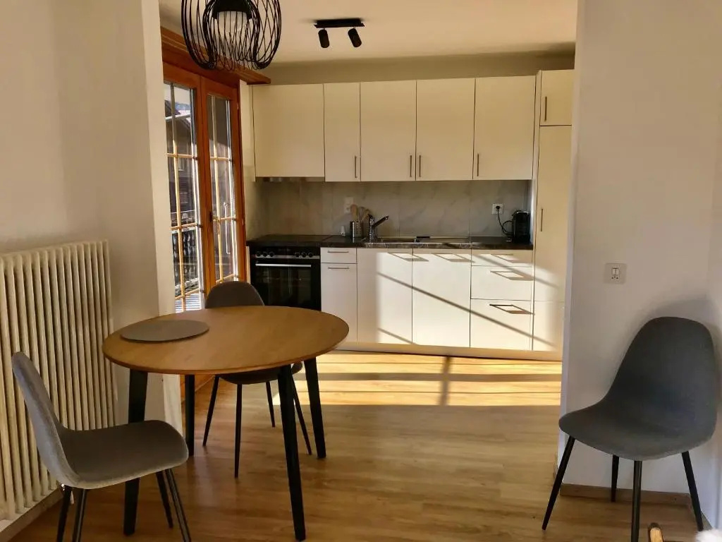 Appartement 53m2 rénové dans un chalet au coeur de Charmey avec vue sur les montagnes
