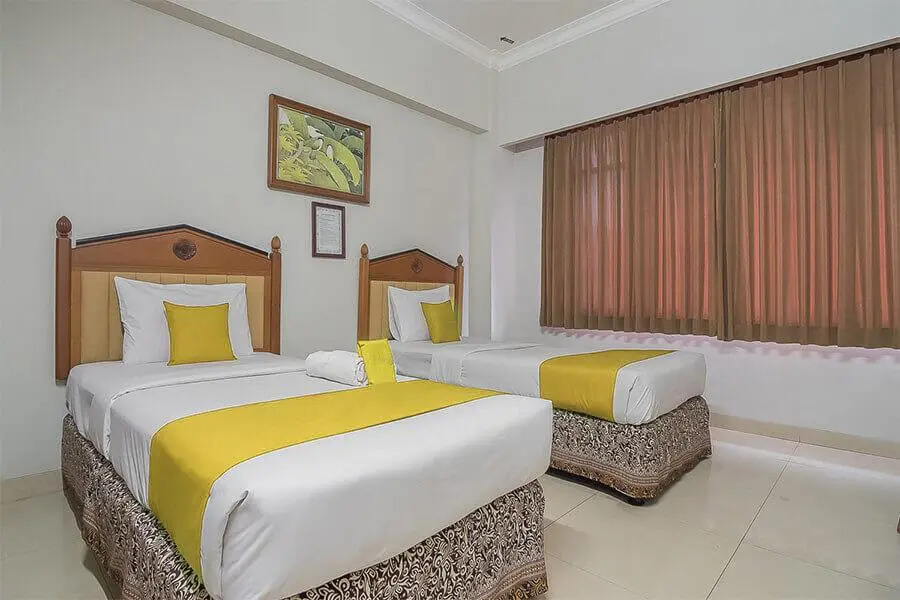 Hotel Yehezkiel Surapati Mitra RedDoorz
