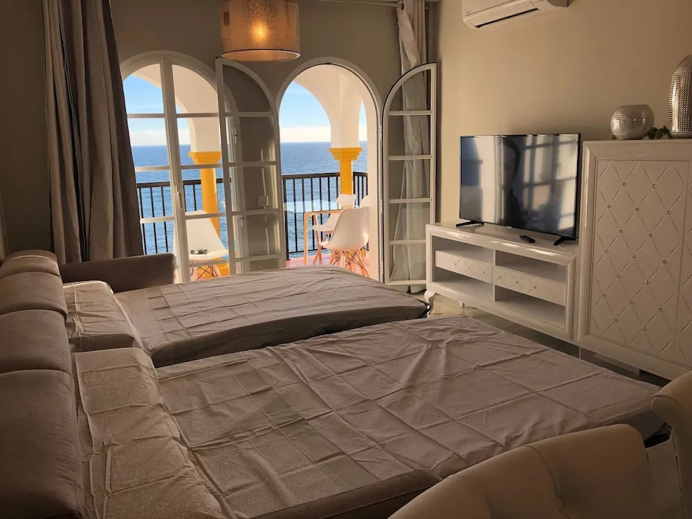 Apartment on the beachfront