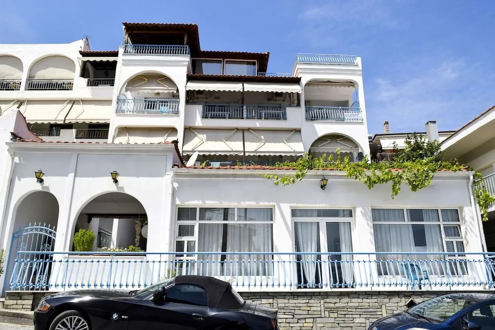 Pella Hotel - new