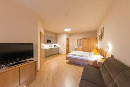 Residence Neuhäuslhof, Apartments Meran, GuestPass