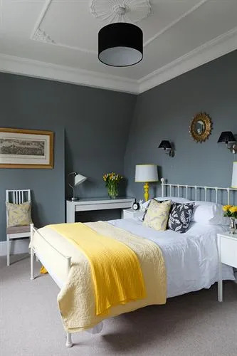 The Townhouse Hotel
