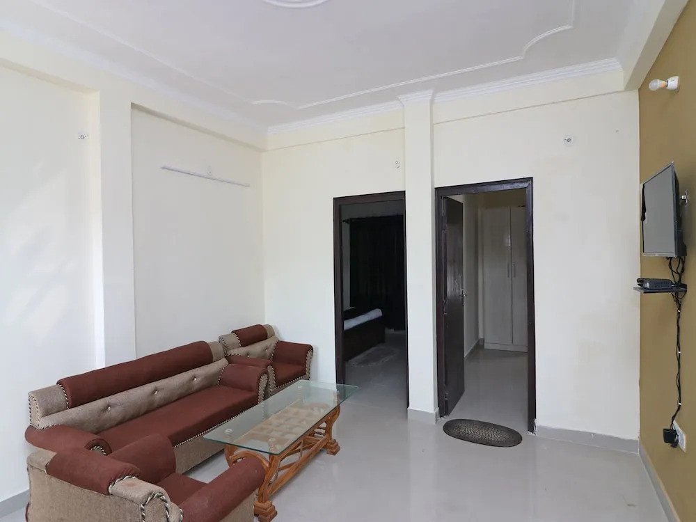 OYO 14193 Home Exotic 2BHK Cottage Sattal Road
