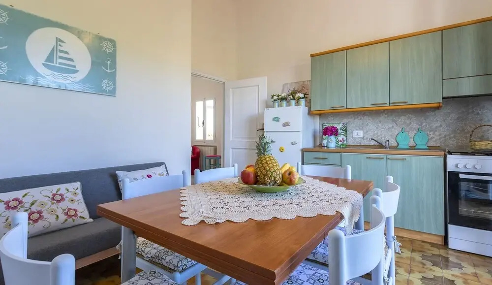 Sea View Villa for 11 People With Enclosed Park Near the Beach