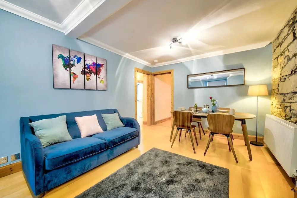 Cool Stockbridge Apartment - Edinburgh New Town