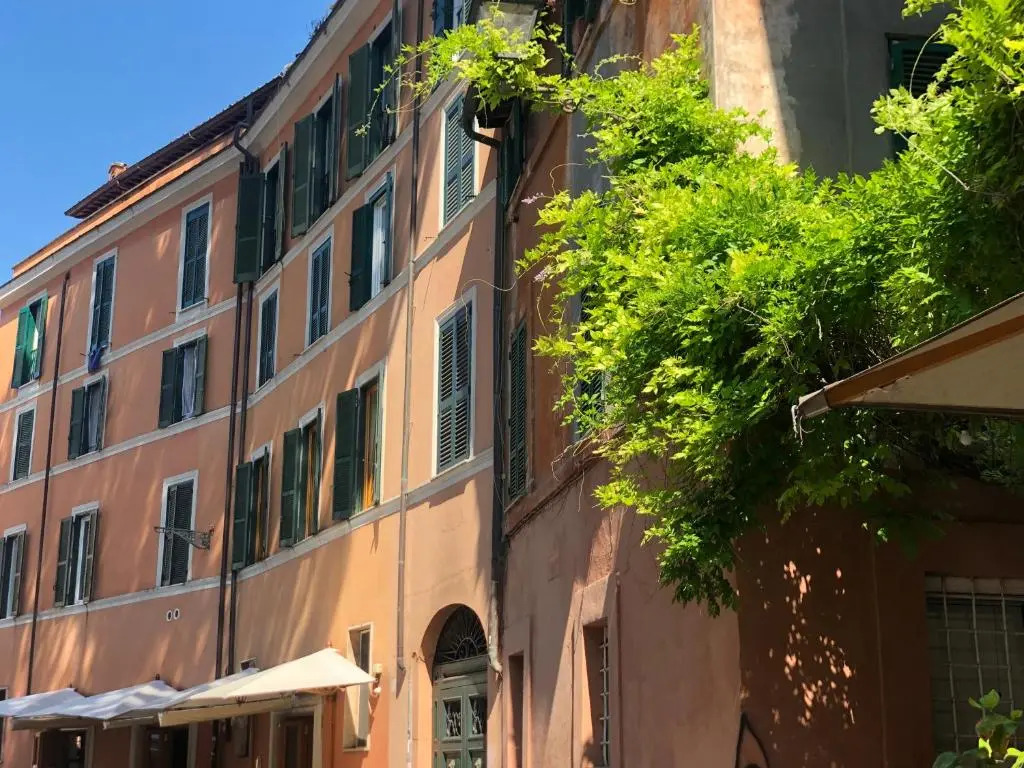 Paglia House of 17Century in Trastevere