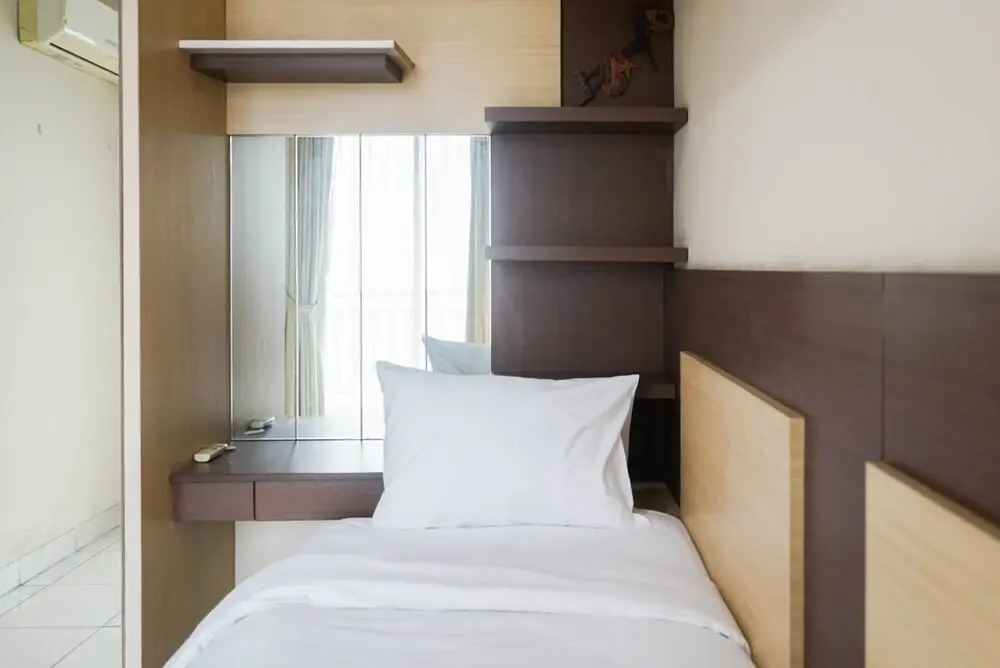 Best Price 3BR Apartment at Mediterania Lagoon Kemayoran By Travelio