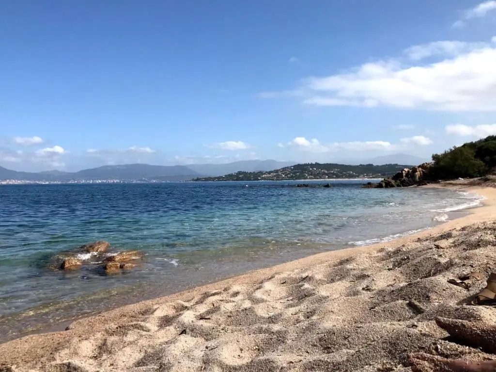 Superbe appartement T3 face mer baie Ajaccio