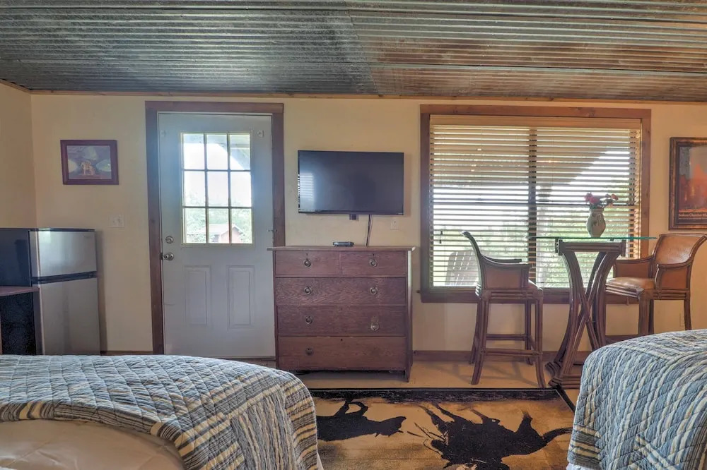 Delightful Carmine Studio on Rocking Horse Farm!