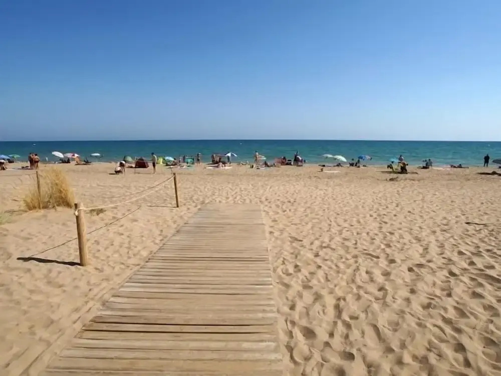Amity Be my Guest Castelldefels