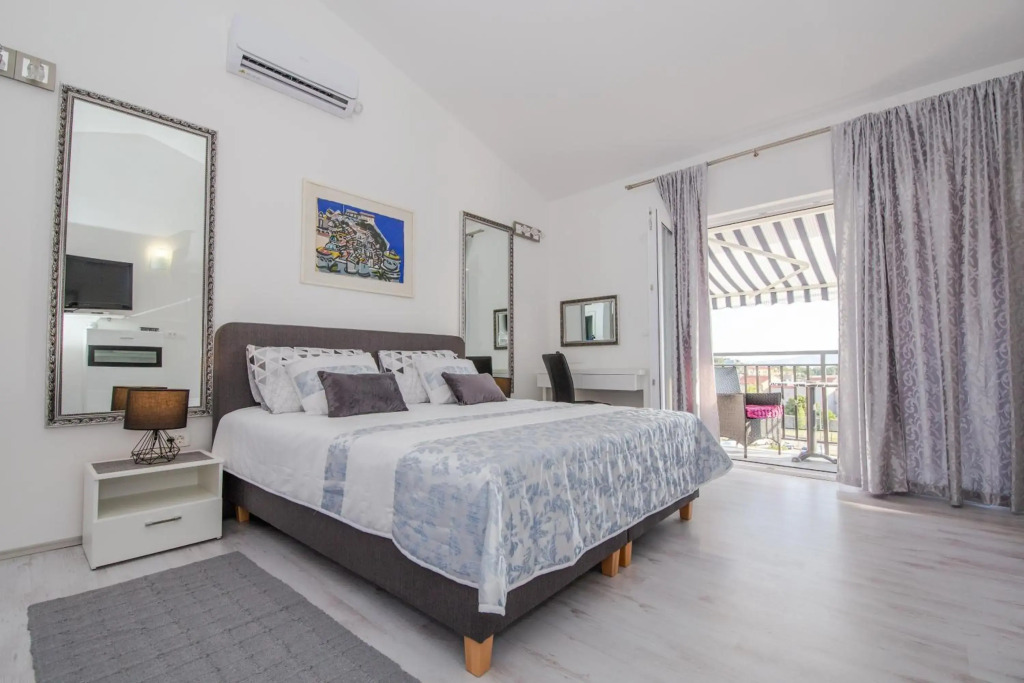 Beautiful sea view 6 luxury studio Danijela