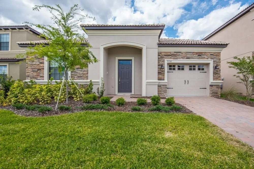4 Bed 3 Ba Villa with Game Room & Pool