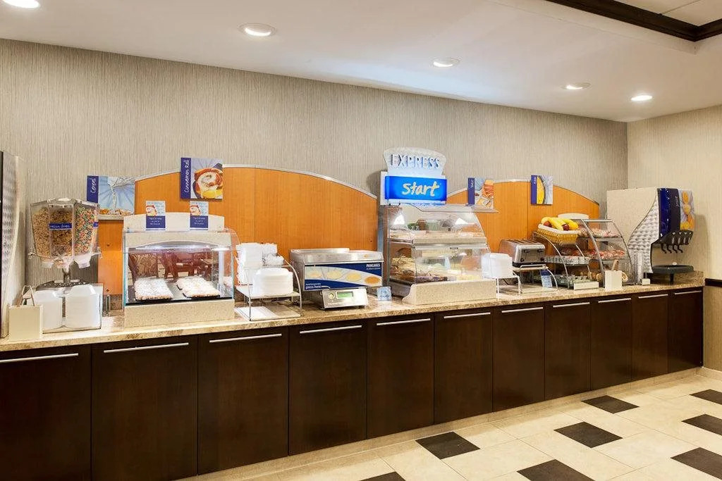 Hyatt Select Philadelphia Airport