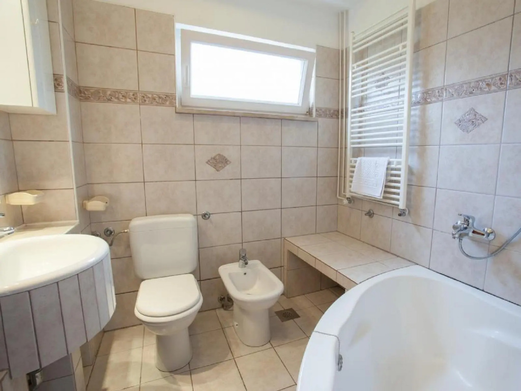 Apartments & Rooms Dekanic