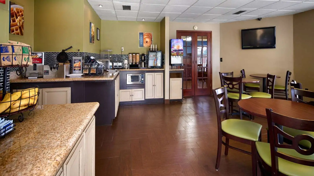 Best Western Fairwinds Inn