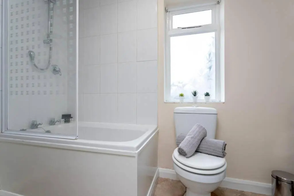 Winston House Stockton Central Workstays UK