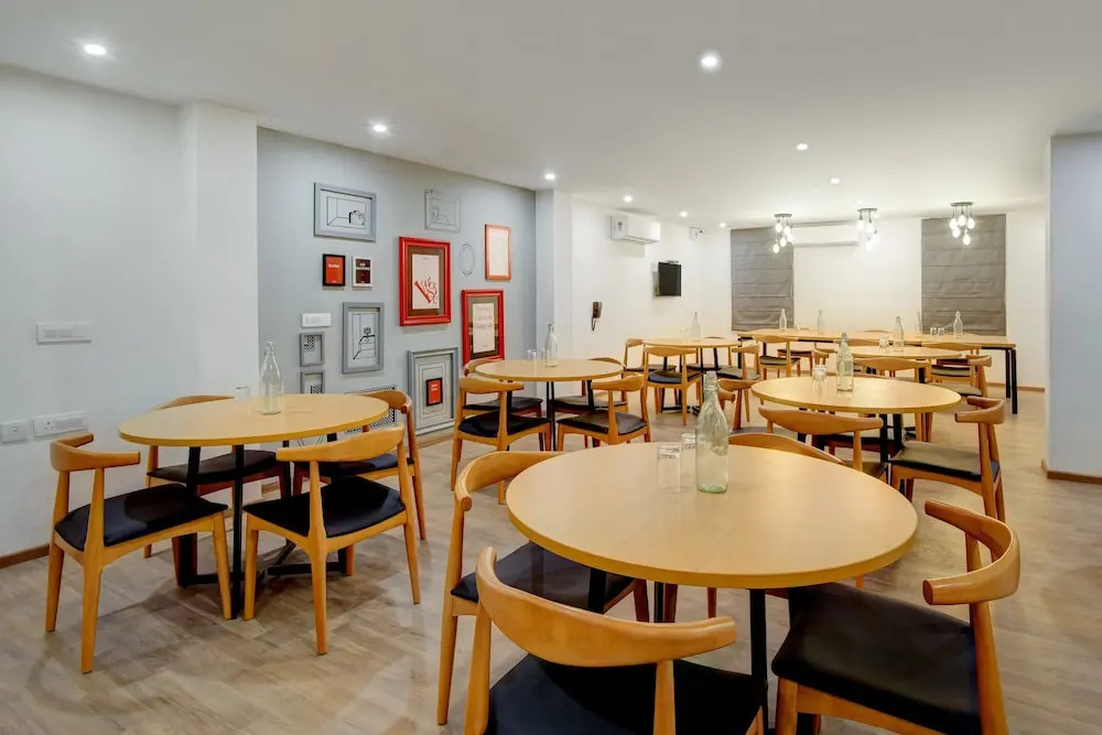 OYO Townhouse 219, Sector 49, Gurgaon