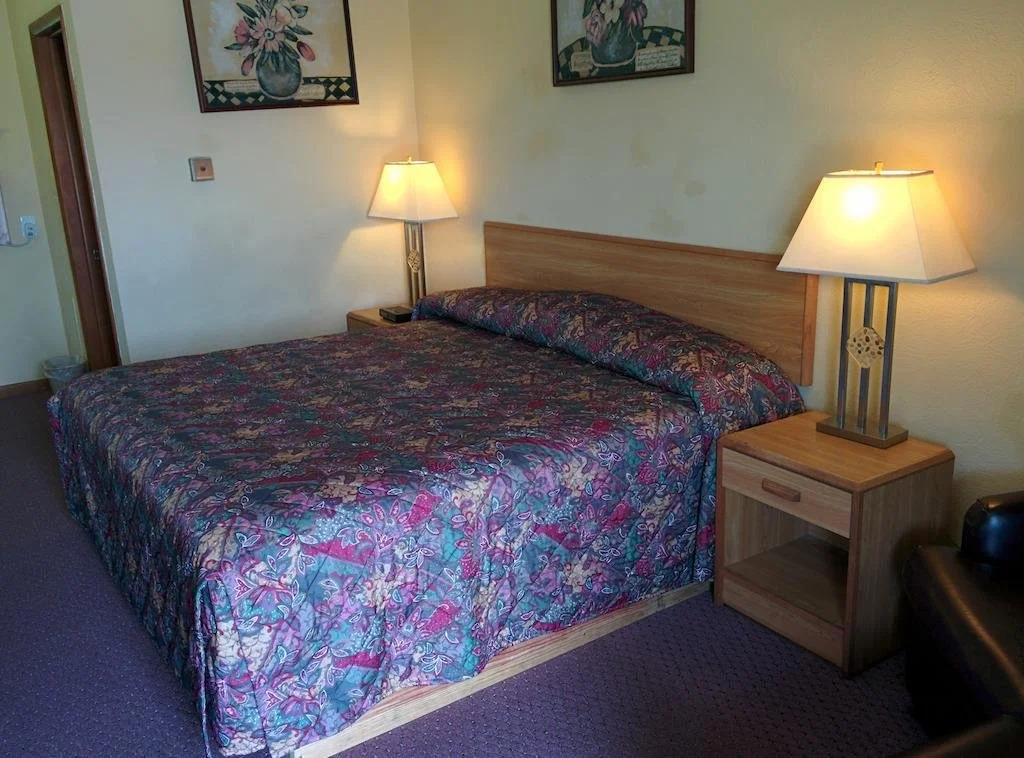 Stones Motel
