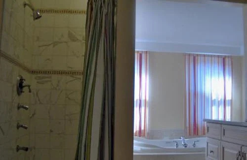 Holman Street Apartment
