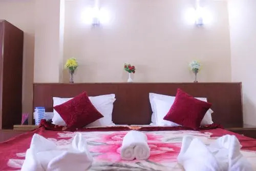 Zero to One stay - Hotel Khandroling (HKL)