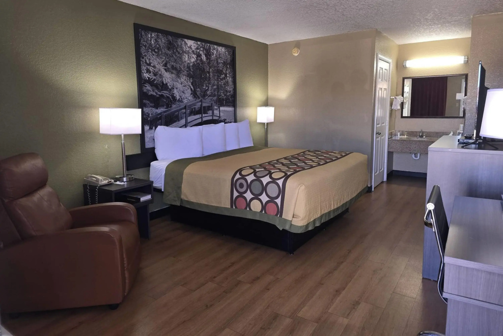 Super 8 by Wyndham Arkadelphia Caddo Valley Area