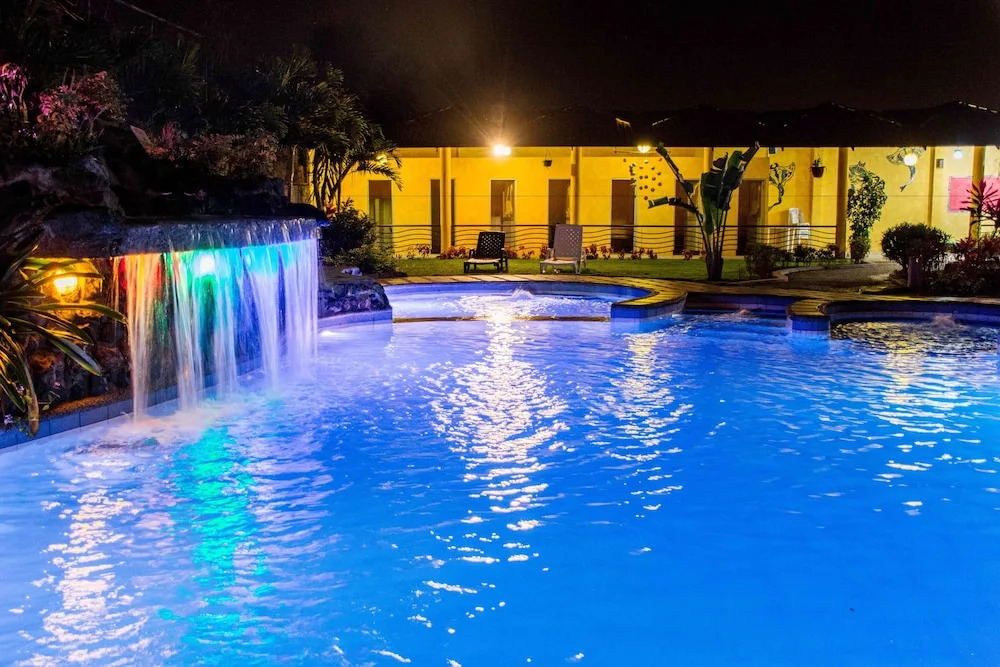 Tuzco Lodge